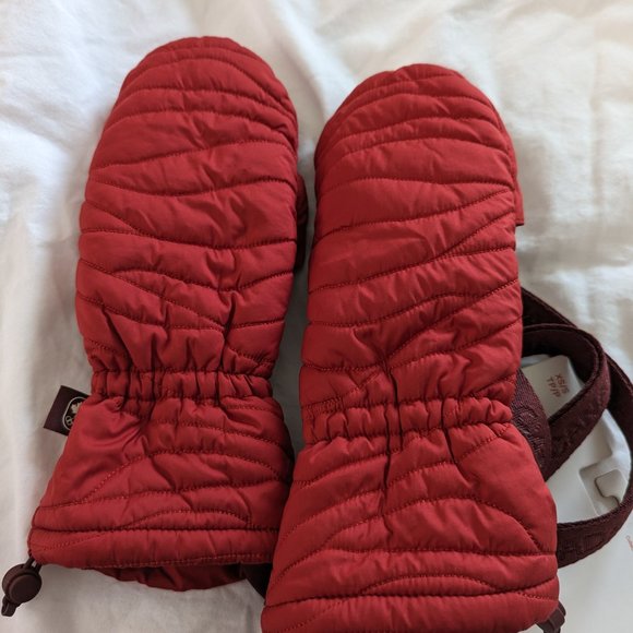 Lululemon Team Canada Quilted Mittens on String COC Logo, Sport Red / Maple Meta - Picture 5 of 8